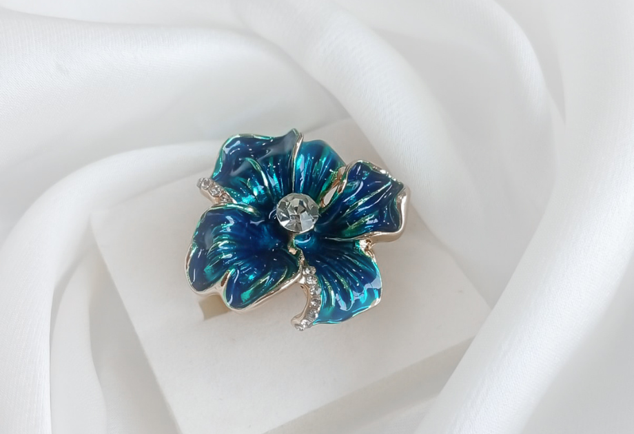 RNG-5517 The Emerald Orchid Statement Ring