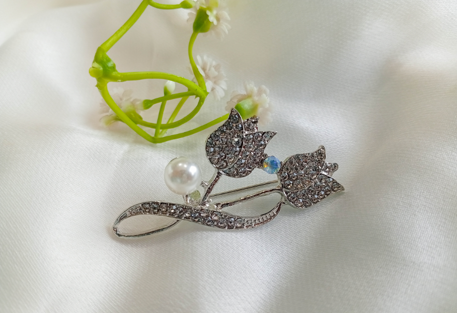 BRH-3304 The Luminous Tulip Garden Brooch