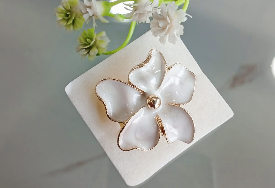 RNG-5519  +The Pearl Blossom Statement Ring