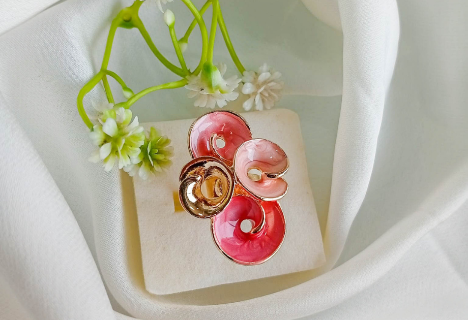 RNG-5506 The Coral Swirl Statement Ring