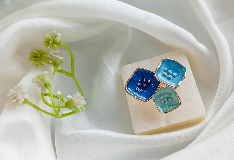 RNG-5525 The Cerulean Tide Trio Ring