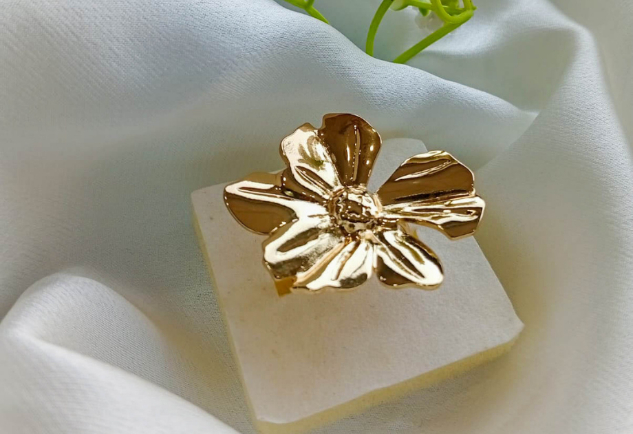 RNG-5538 The Gilded Flora Statement Ring