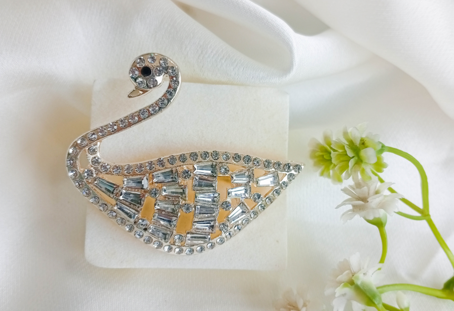 BRH-3303 The Graceful Swan Crystal Brooch