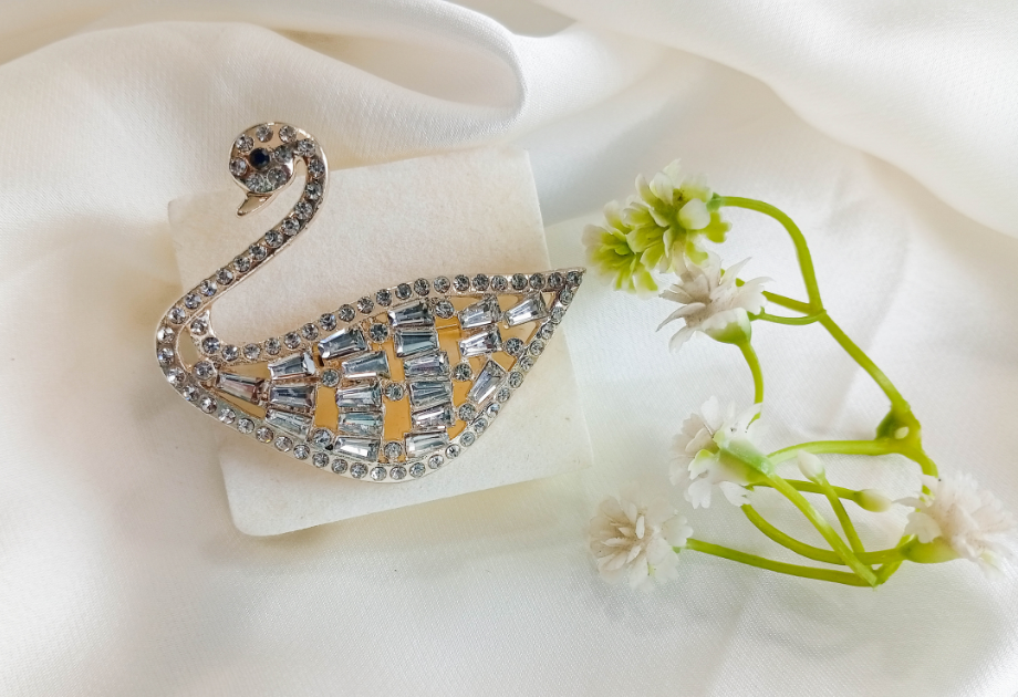 BRH-3303 The Graceful Swan Crystal Brooch