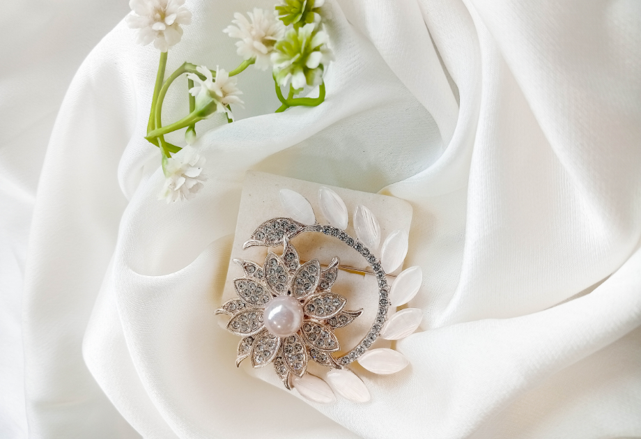BRH-3308 The Celestial Lotus Wreath Brooch