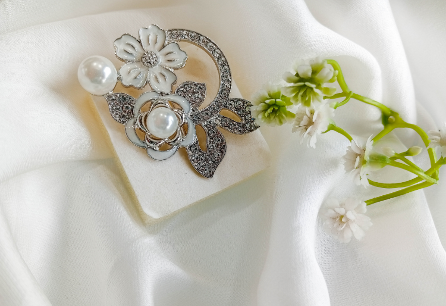 BRH-3340 The Winter Camellia Pearl Brooch